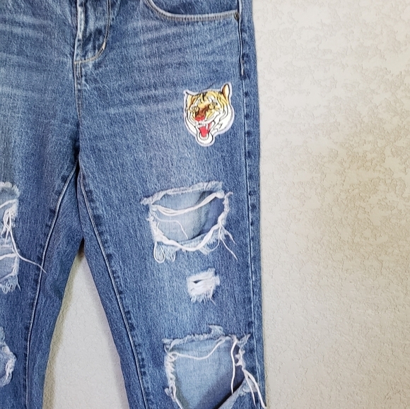 Articles of Society jeans size 25 with patches boyfriend style - Picture 8 of 12